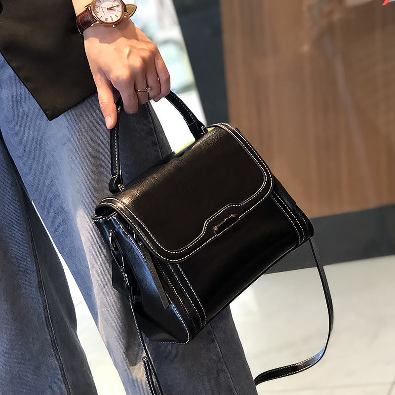 Women's Leather Large Capacity Messenger Bag