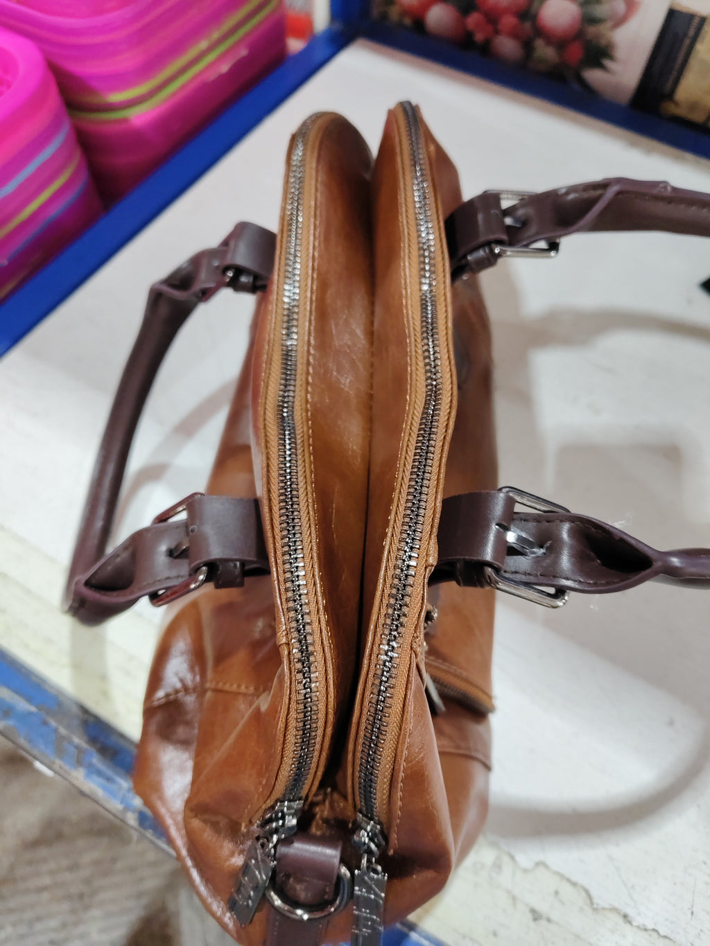 SoftSling One-Shoulder Leather Bag - Chic Crossbody