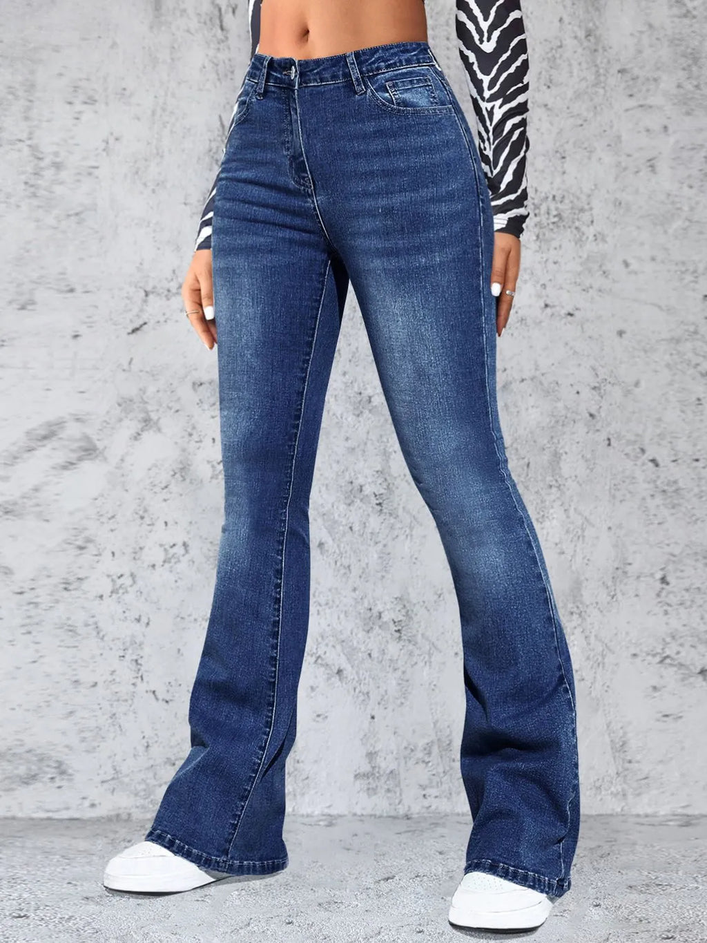 High Rise Jeans with Pockets - Women / Jeans & Denim by Trendsi | Available at Handbags Specialist Headquarter