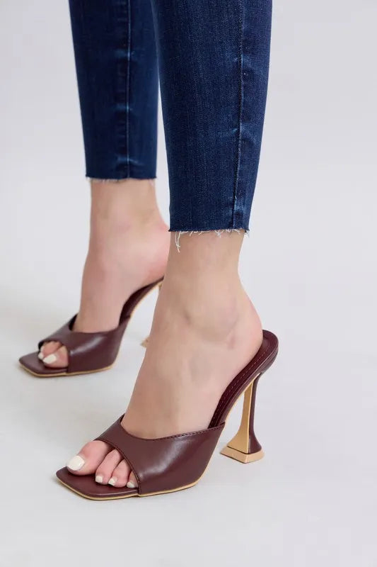 Judy Blue Full Size Mid Rise Skinny Jeans with Raw Hem Plus Size - Women / Jeans & Denim by Trendsi | Available at Handbags Specialist Headquarter