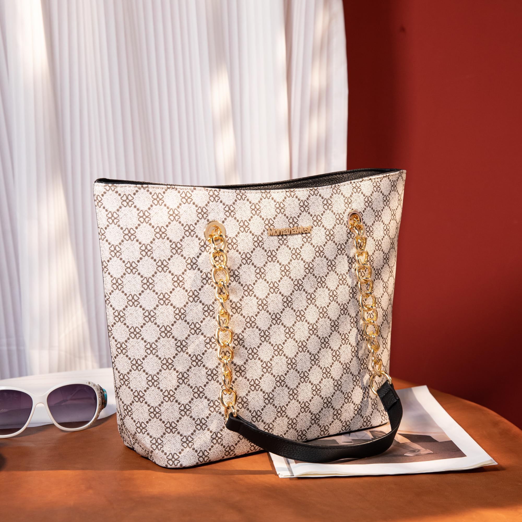 Montana Chic: Women's Chain-Handle Tote