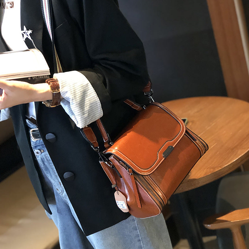 Women's Leather Large Capacity Messenger Bag